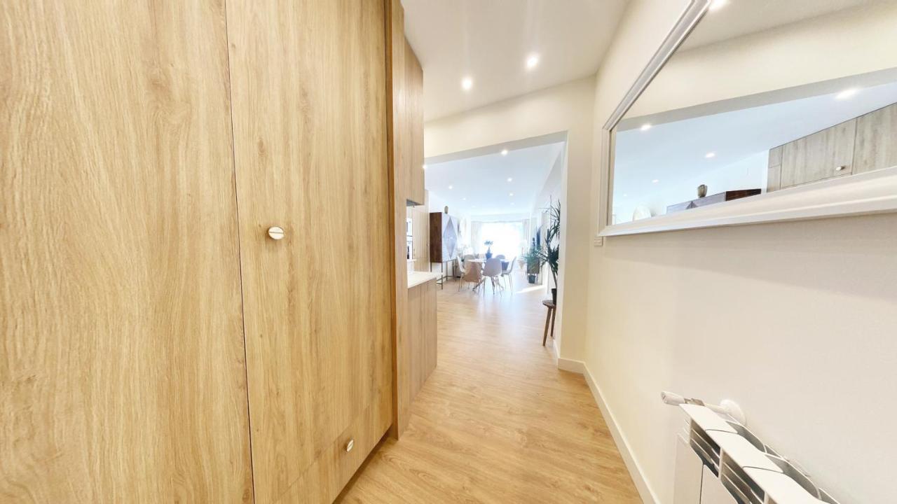 Miramar Luxurious Flat, 3 Double Rooms, Free Parking, Terrace, Completely New San Sebastián Eksteriør billede