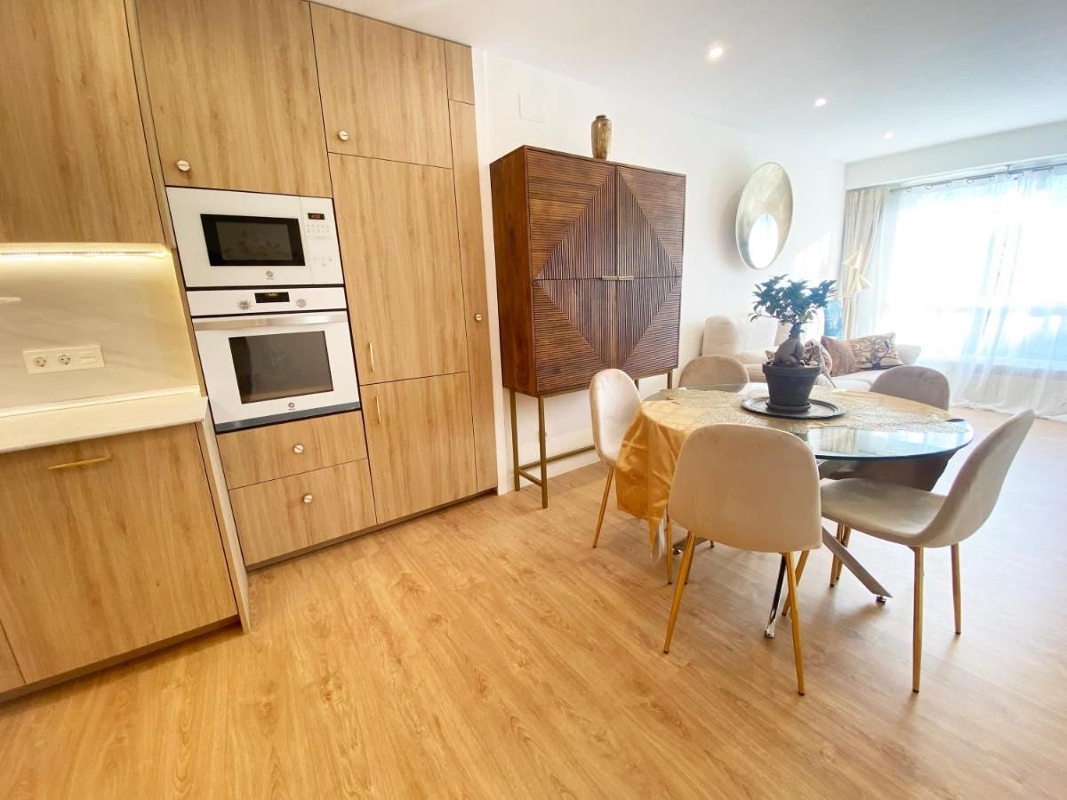 Miramar Luxurious Flat, 3 Double Rooms, Free Parking, Terrace, Completely New San Sebastián Eksteriør billede