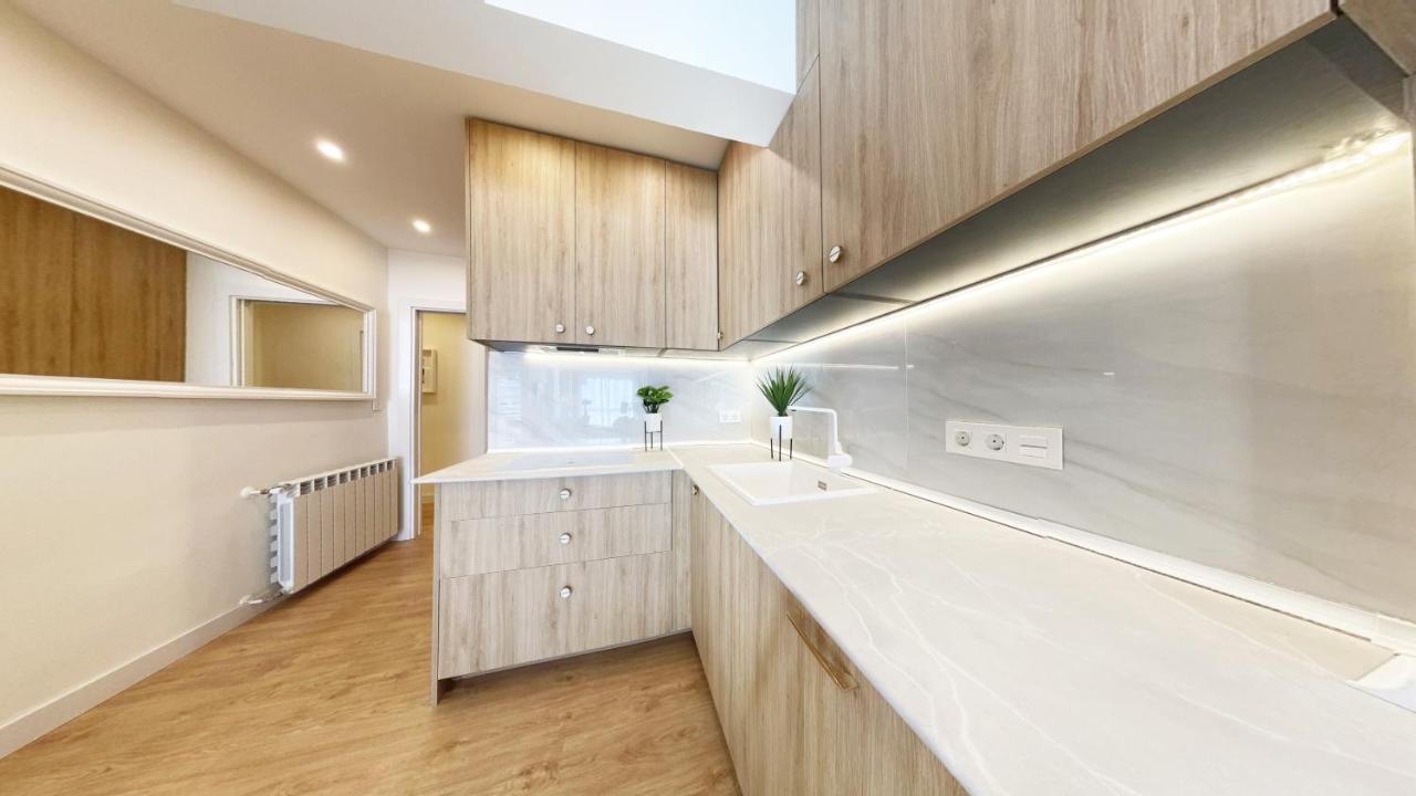 Miramar Luxurious Flat, 3 Double Rooms, Free Parking, Terrace, Completely New San Sebastián Eksteriør billede