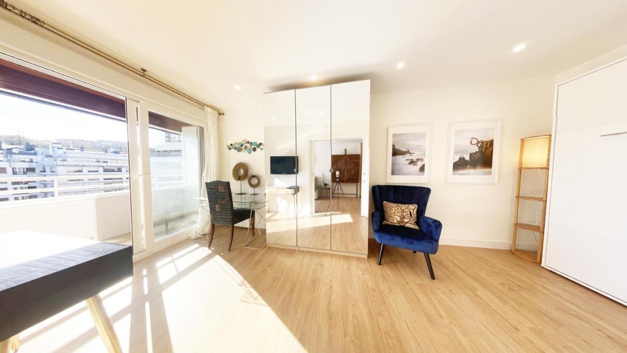 Miramar Luxurious Flat, 3 Double Rooms, Free Parking, Terrace, Completely New San Sebastián Eksteriør billede
