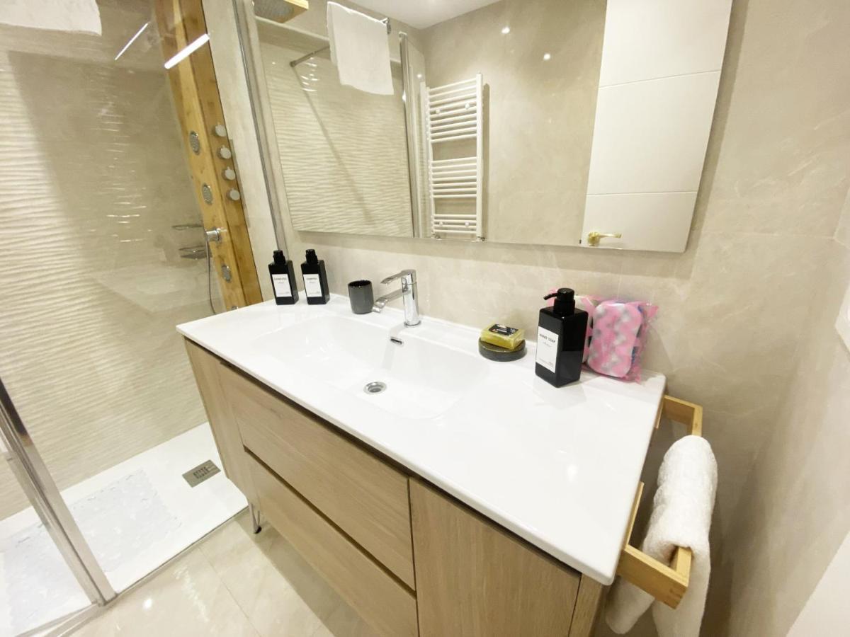 Miramar Luxurious Flat, 3 Double Rooms, Free Parking, Terrace, Completely New San Sebastián Eksteriør billede