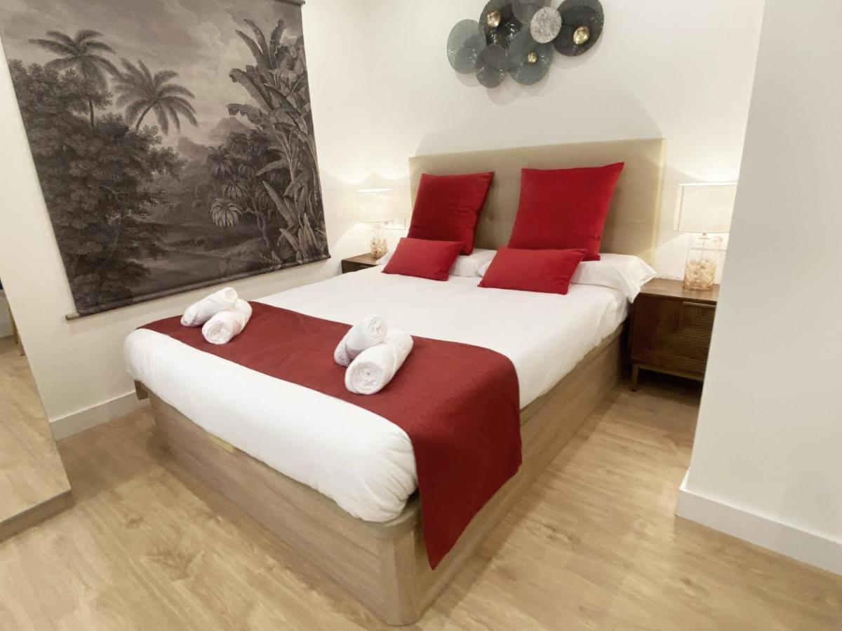 Miramar Luxurious Flat, 3 Double Rooms, Free Parking, Terrace, Completely New San Sebastián Eksteriør billede